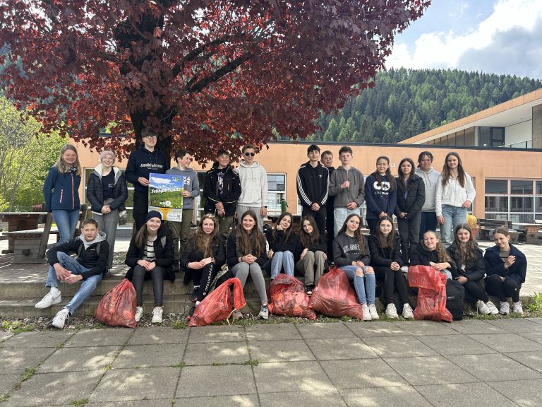 9 Deplastify the Planet - Plastic Pirates go Europe